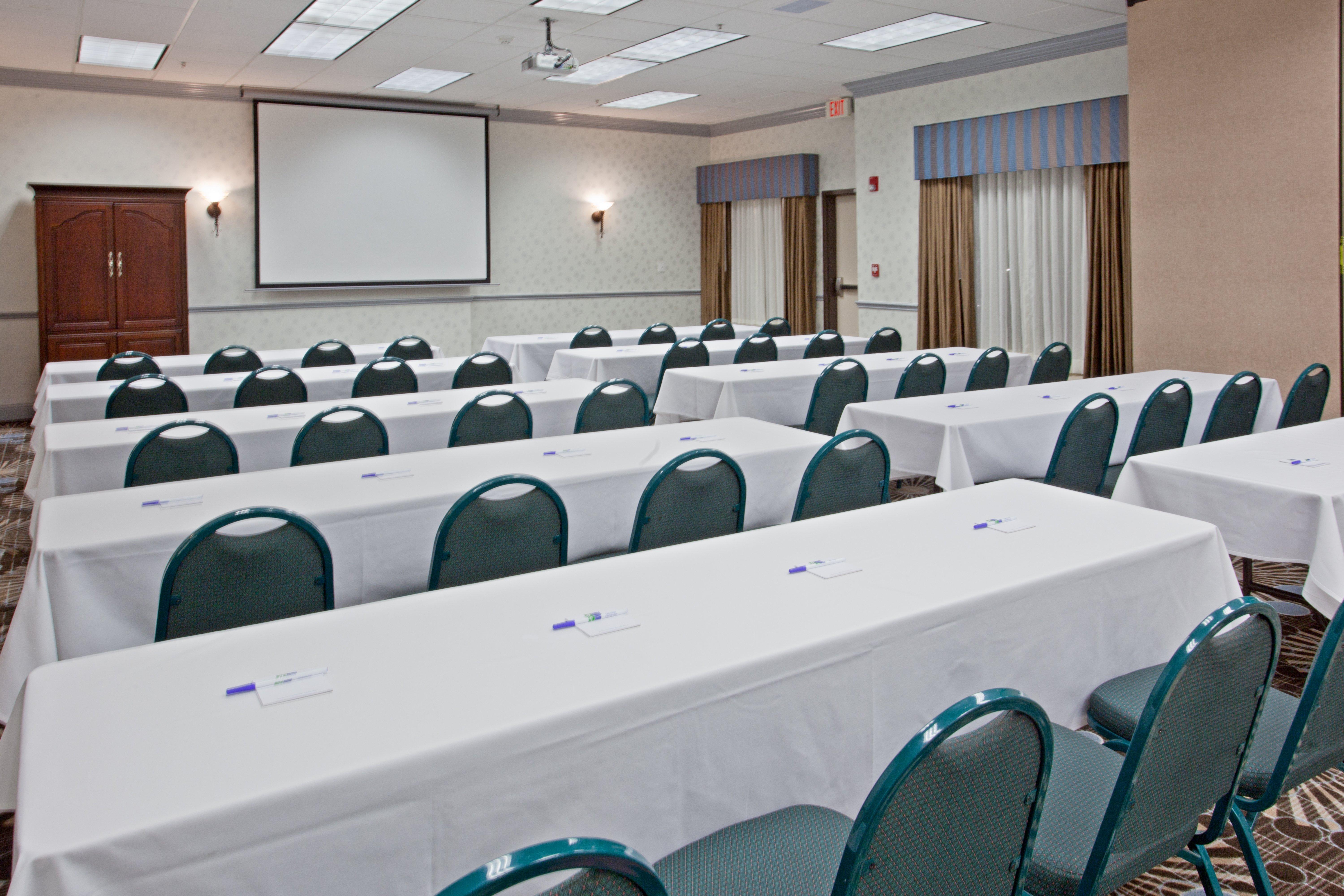 Holiday Inn Express & Suites College Station By Ihg Exterior foto